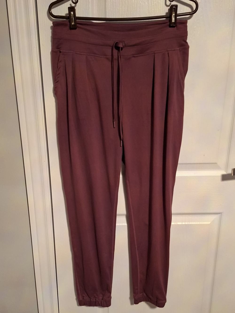 Lole Women's Drawstring Jogger Pants in Dusty Plum